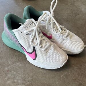 Women's White Pink green tennis Shoes Vapor Pro